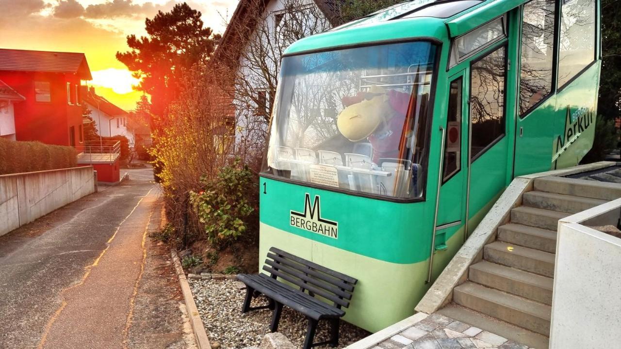 Exklusives Holzhaus Mit Bergbahn - Baden-Baden Im Schwarzwaldヴィラ エクステリア 写真